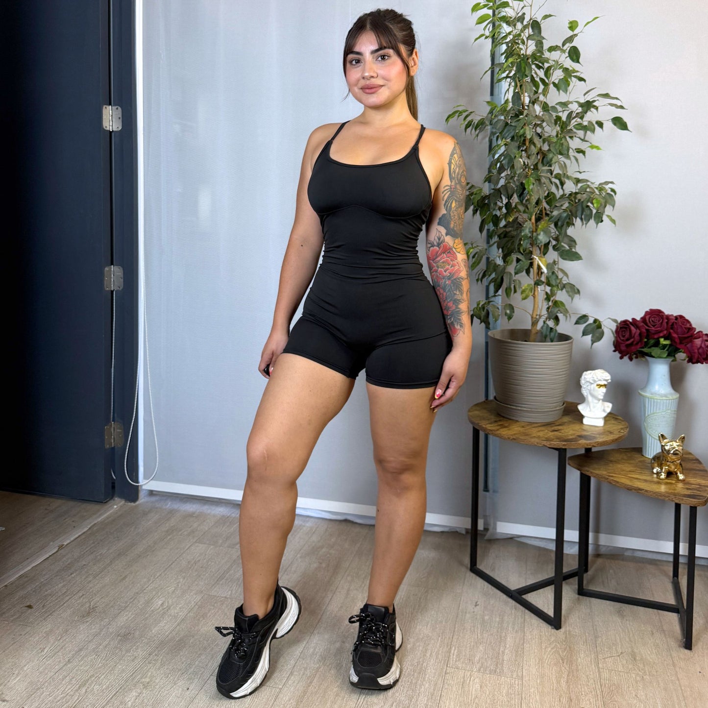 Enterito Deportivo corto espalda abierta Negro